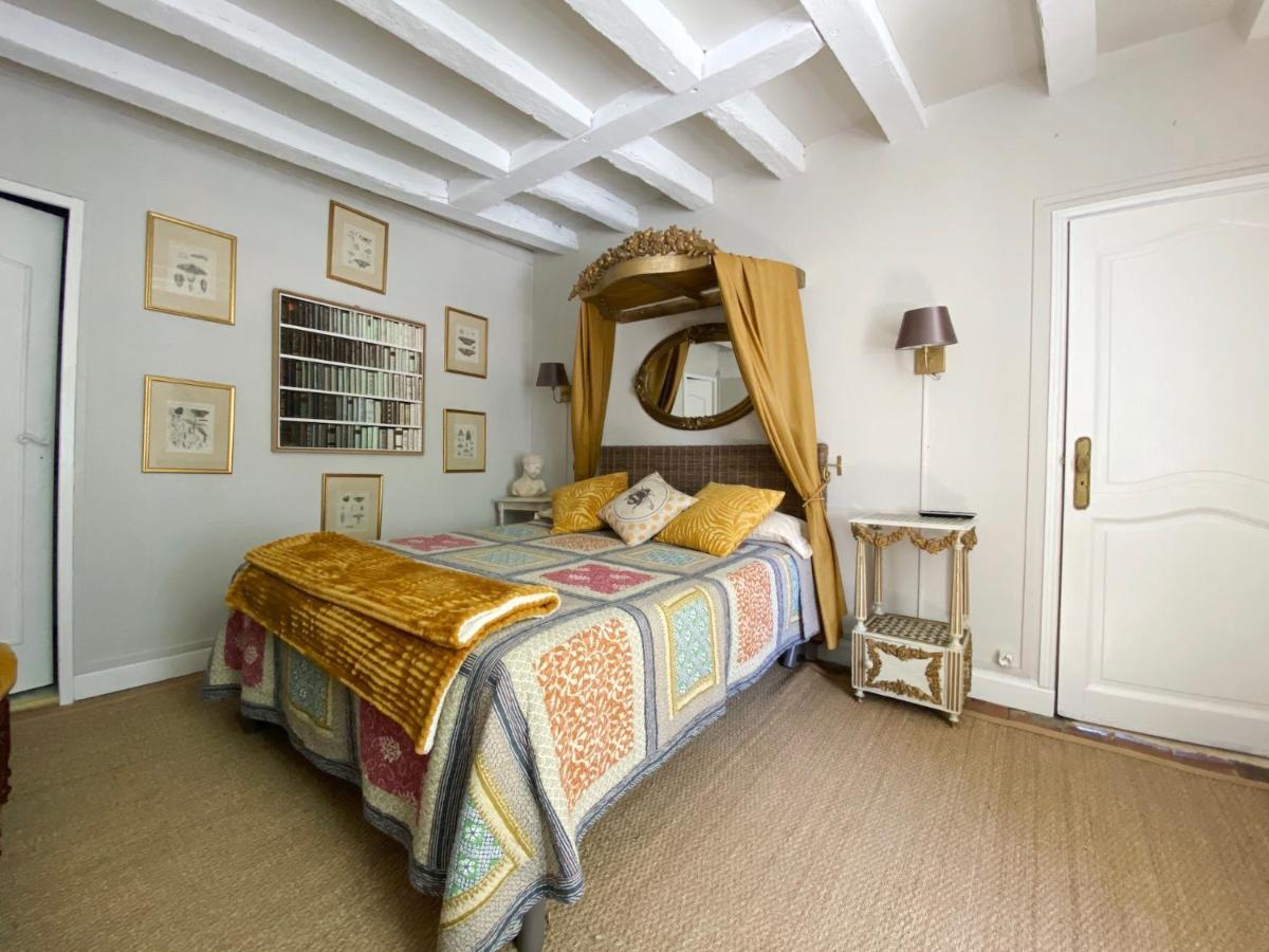 Bouges-le-Chateau Le Petit Chateau De Sainte Colombe المظهر الخارجي الصورة